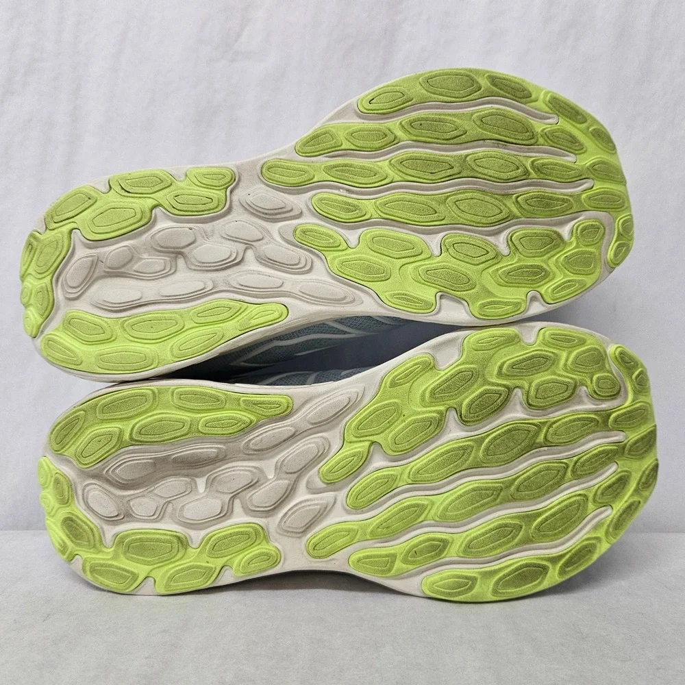 New Balance Fresh Foam 680v8‎ Running Shoes W680LT8 Light Blue Womens Size 8.5